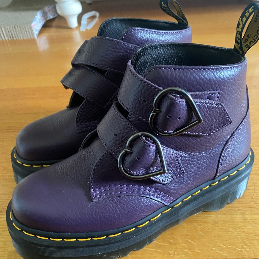 Dr martens platform Devon heart boots purple